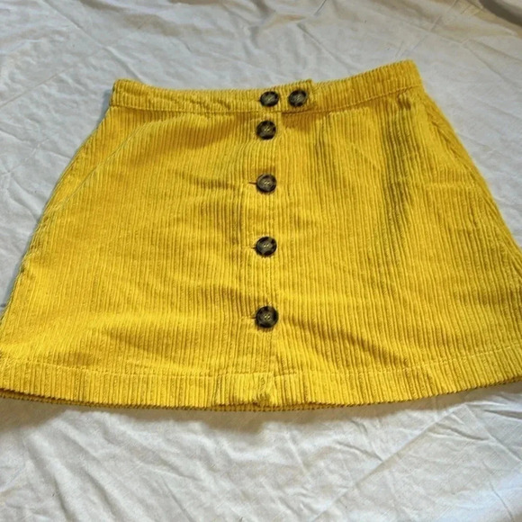 Urban Outfitters Alexa Yellow Corduroy Button Down Mini Skirt Medium - Picture 2 of 6